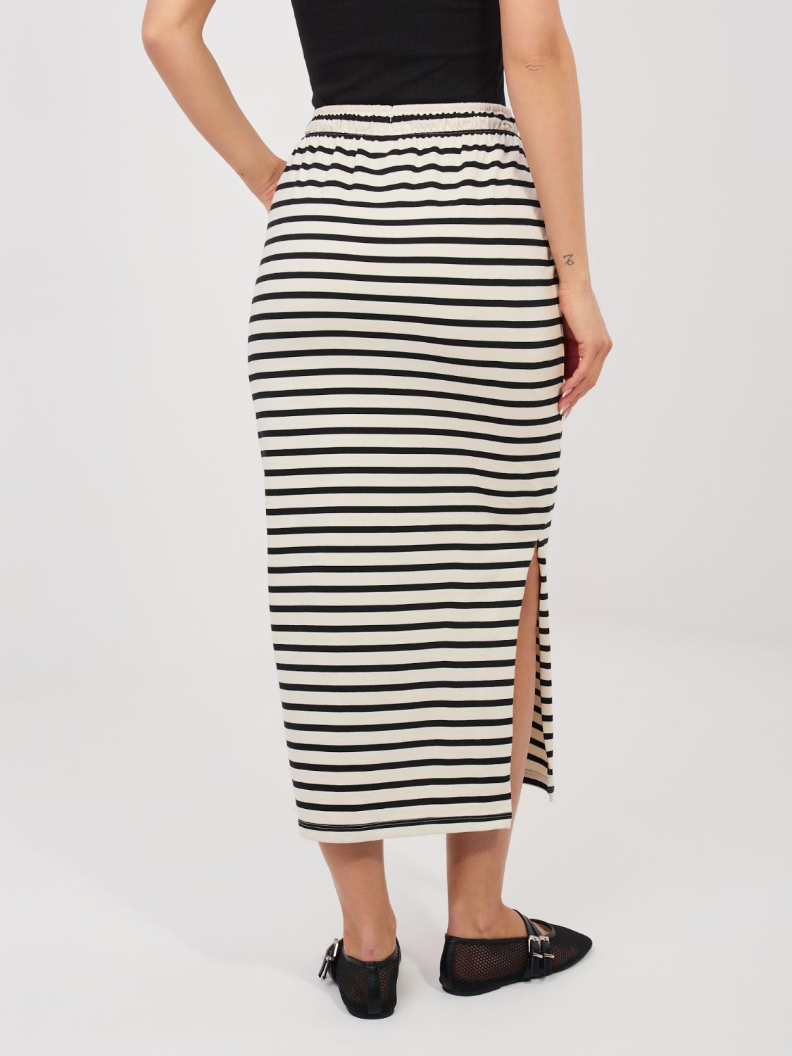 Gonna midi beige a righe con tasche