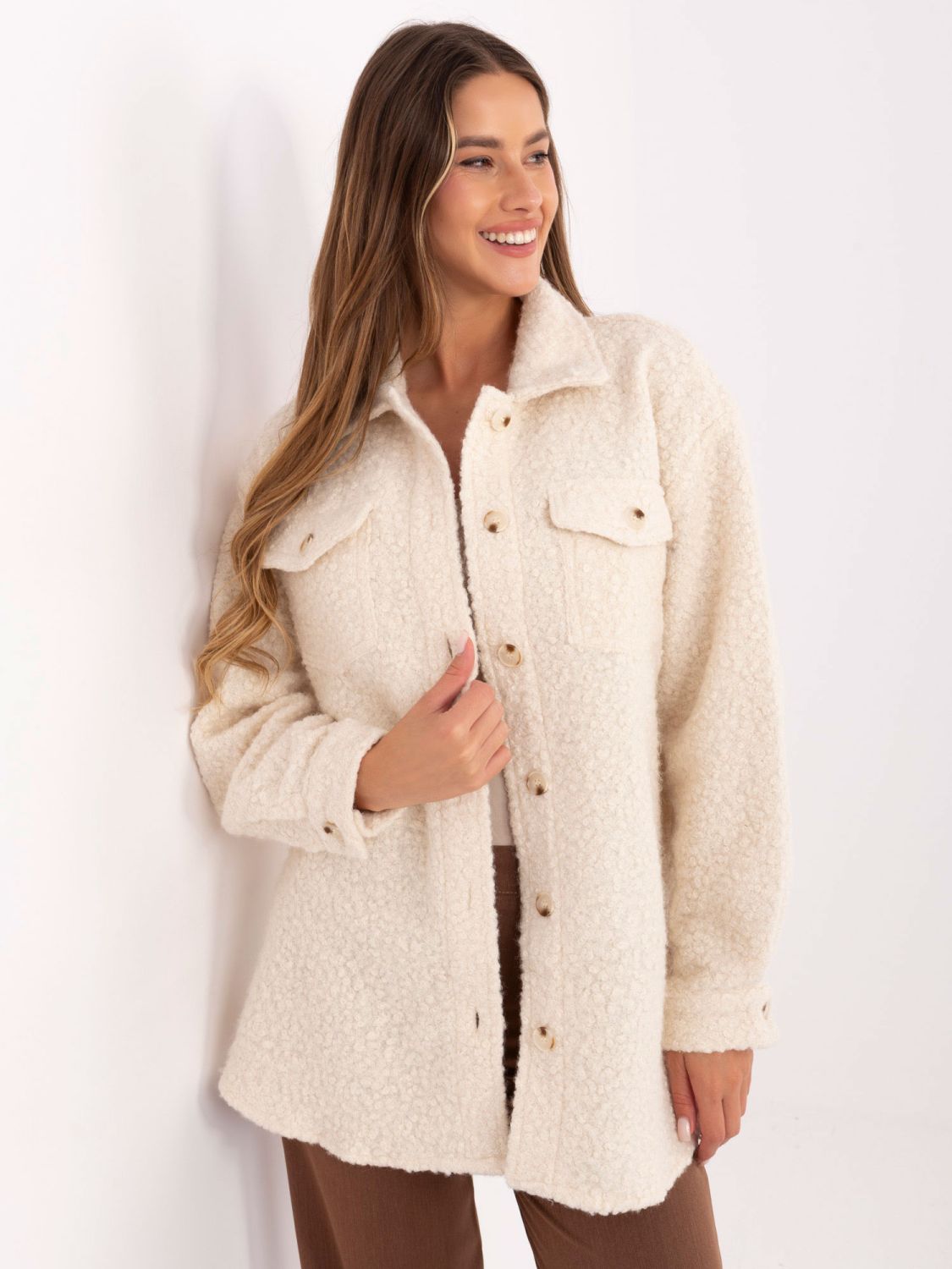Giacca camicia beige casual con tasche