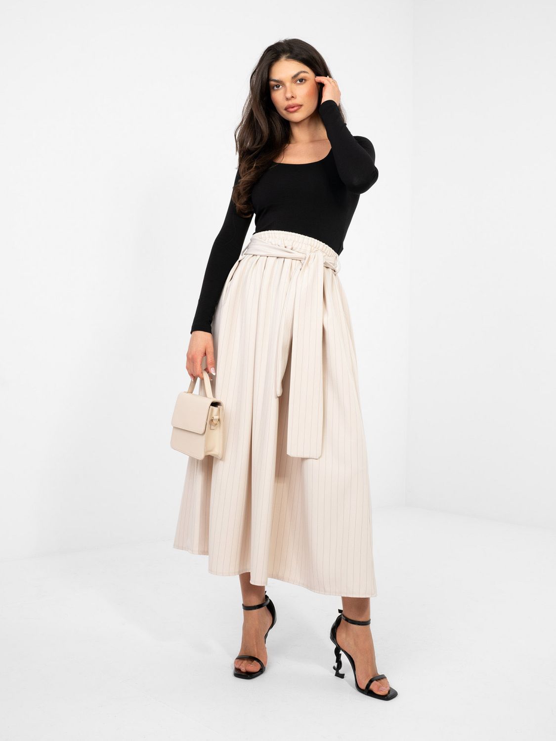 Gonna midi elegante beige a righe con cintura