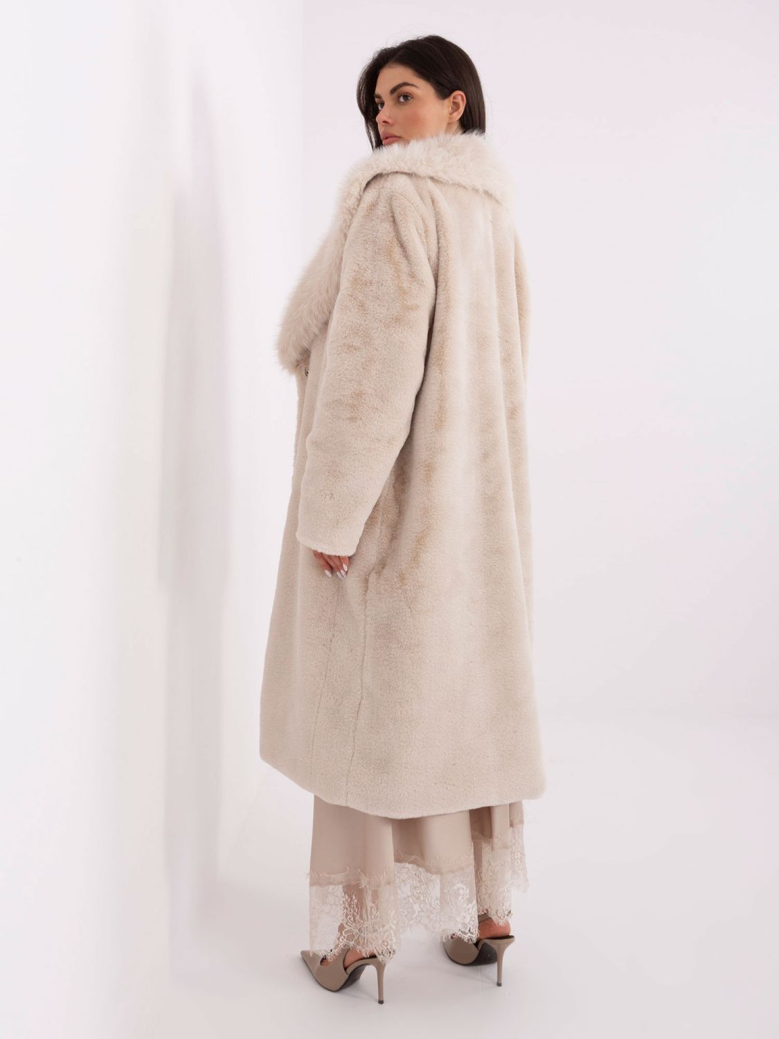 Elegante cappotto beige con fodera