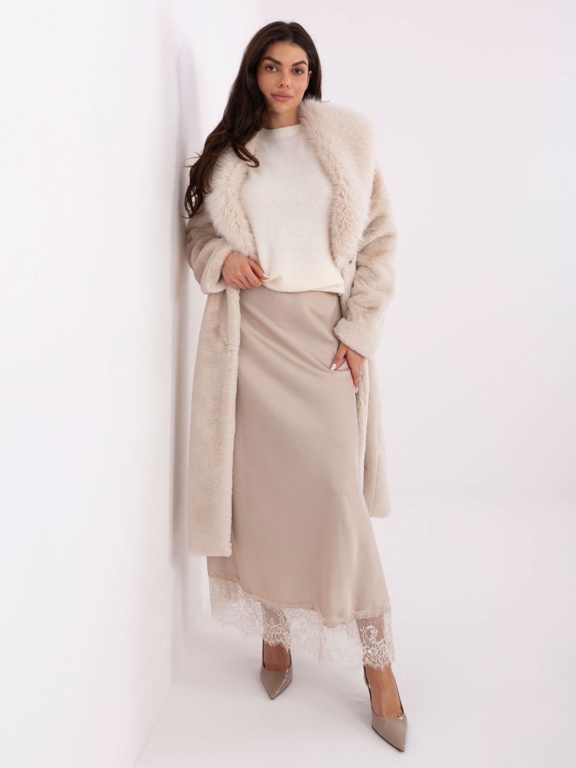 Elegante cappotto beige con fodera