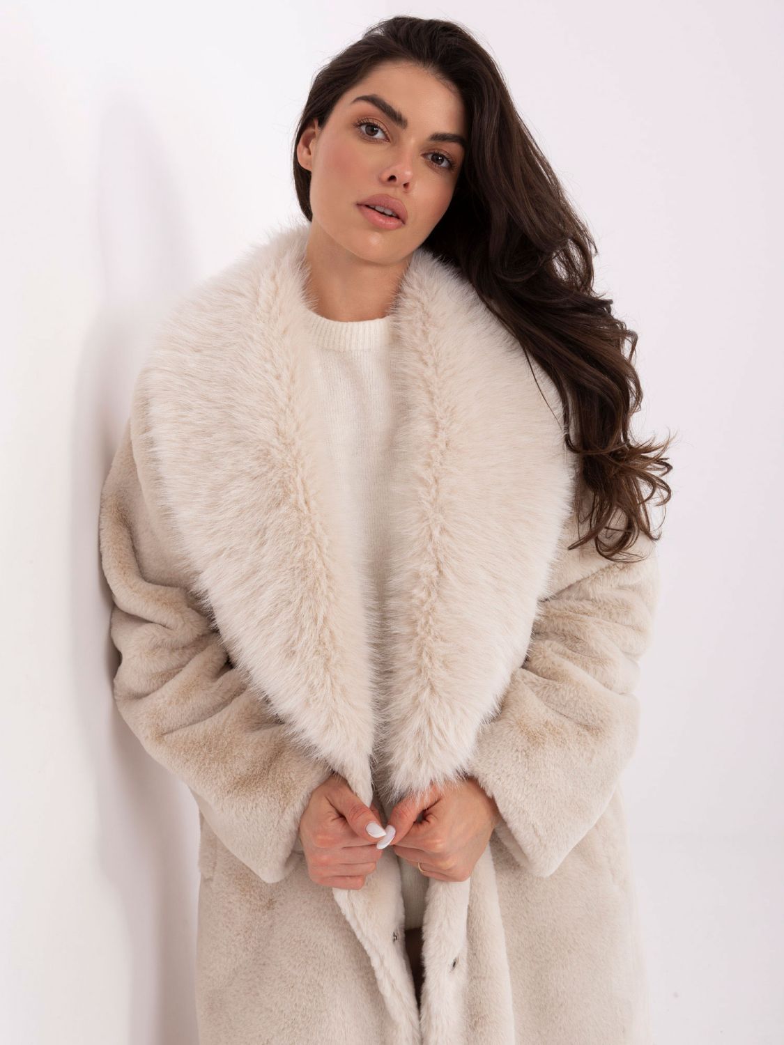 Elegante cappotto beige con fodera