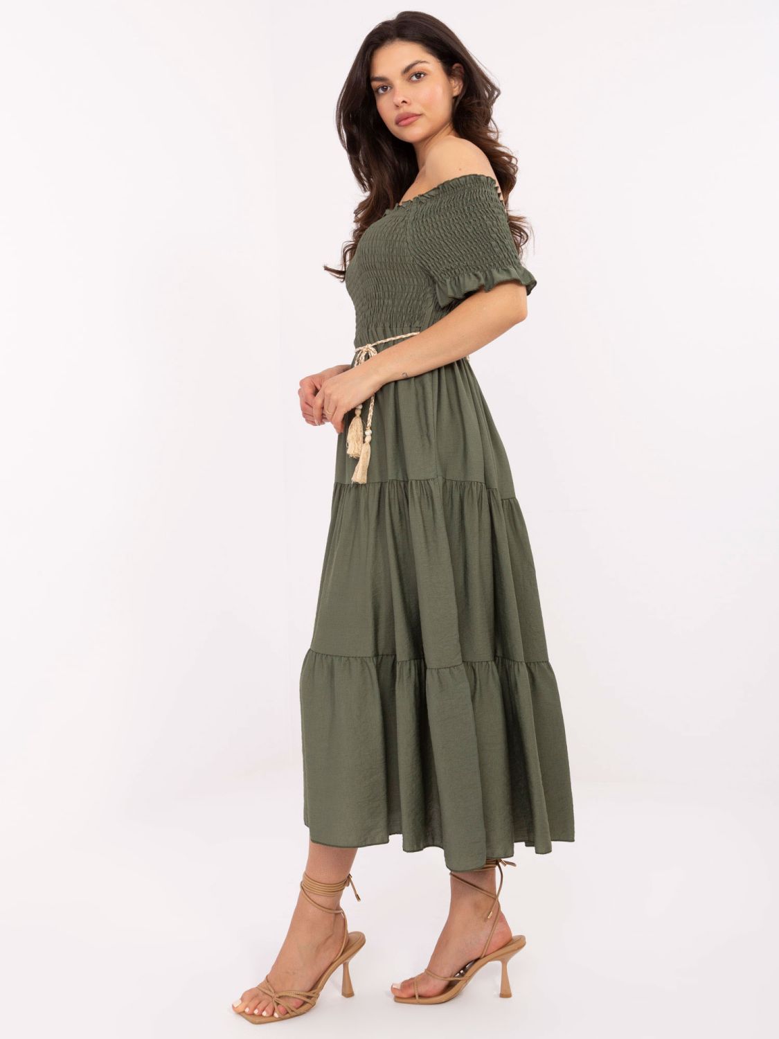 Elegante Abito Midi con Volant