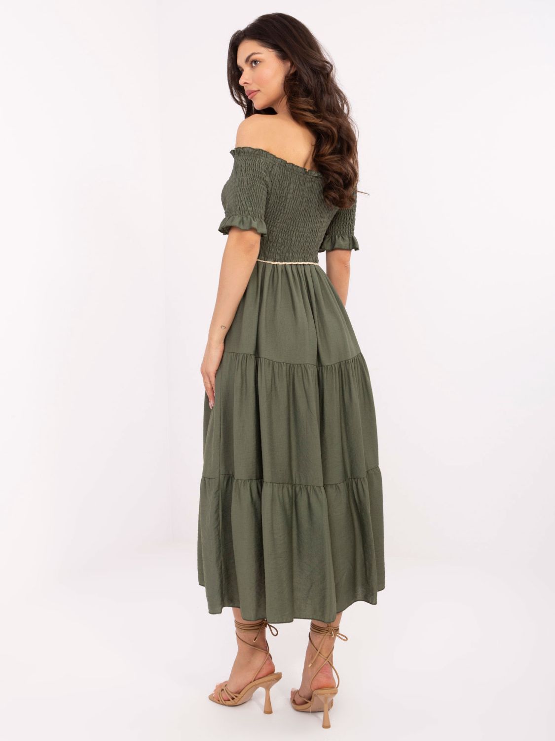 Elegante Abito Midi con Volant