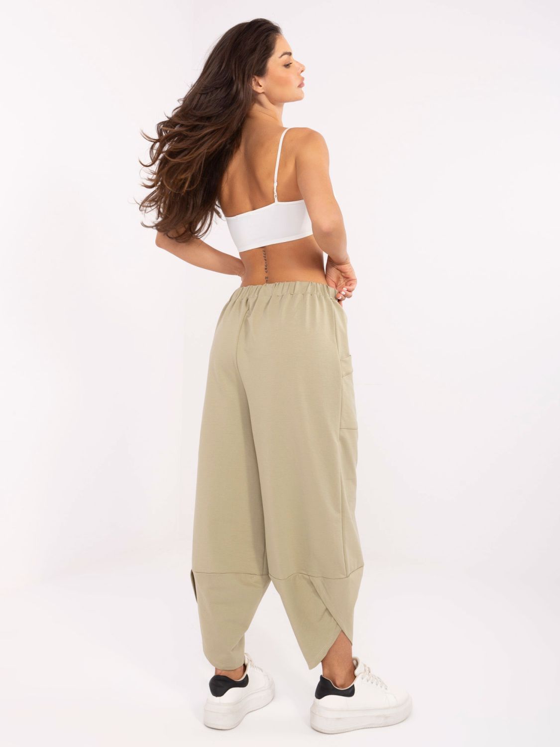 Pantaloni sportivi eleganti in verde oliva