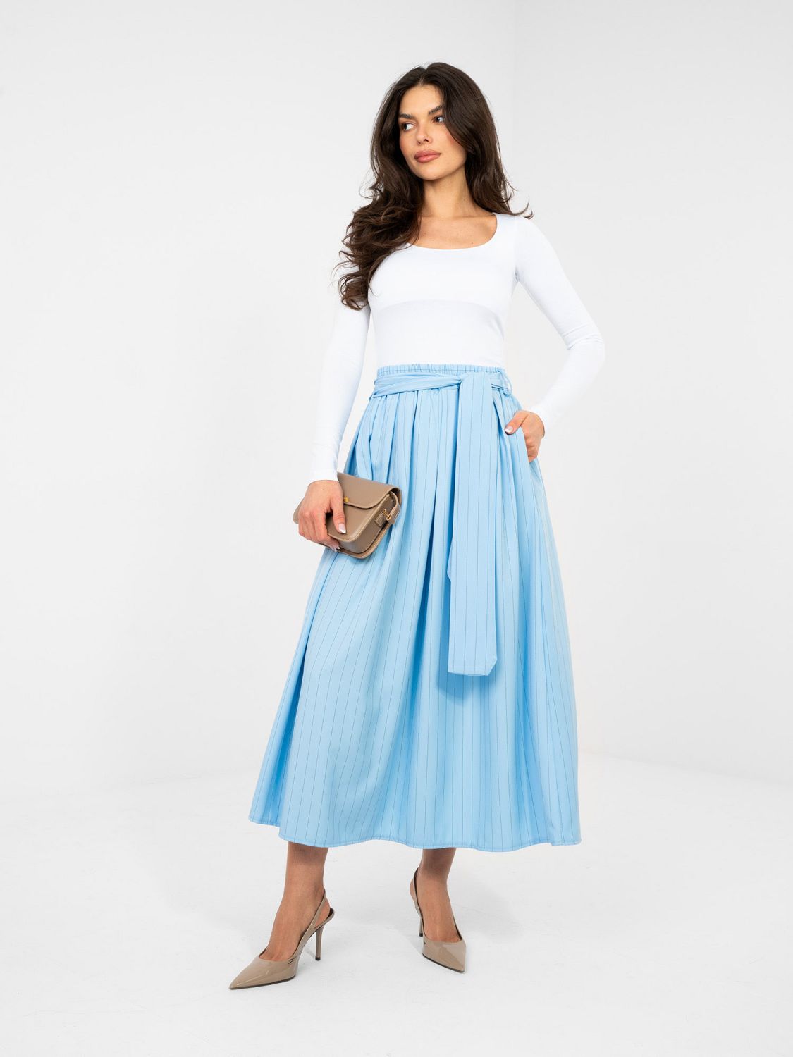Gonna midi elegante azzurra a righe con cintura