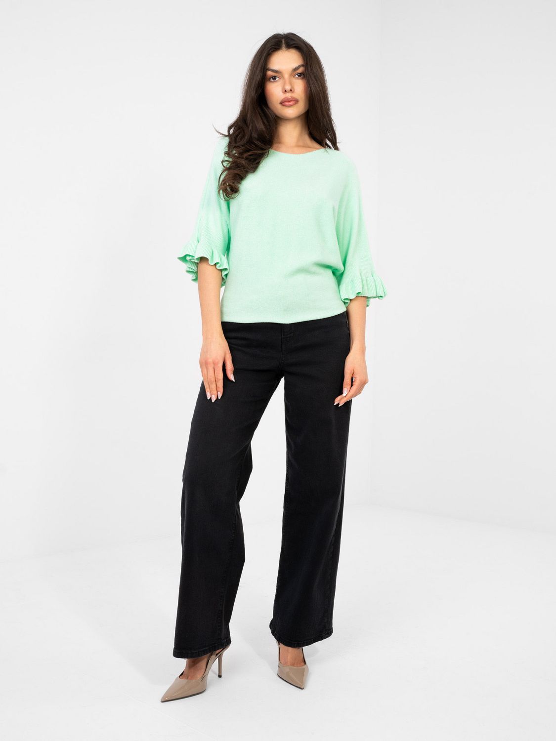 Elegante maglione menta con volant e maniche 3/4