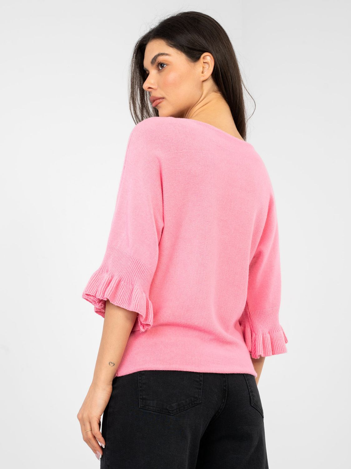 Maglione rosa elegante con maniche 3/4 e volant