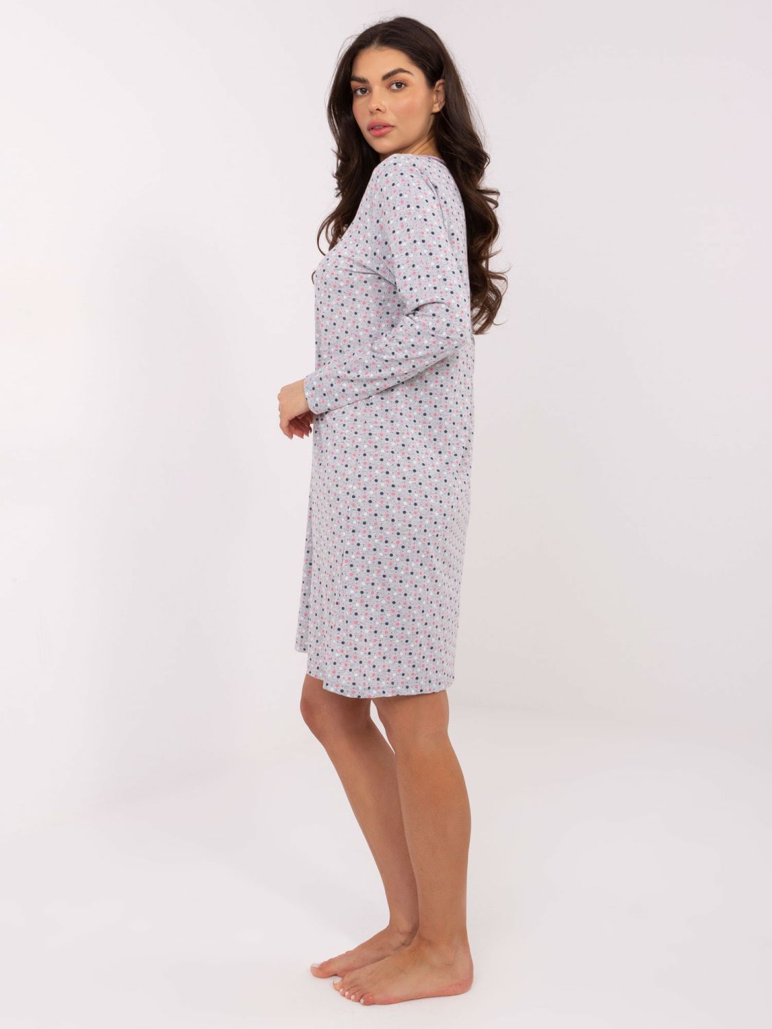 Ženska siva spavaćica s dugim rukavima i mašnom