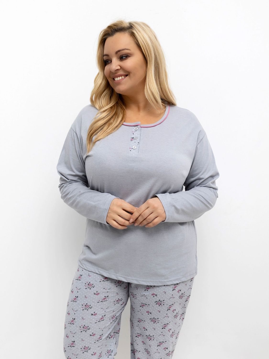 Ženska siva pidžama s cvjetnim i točkastim uzorkom