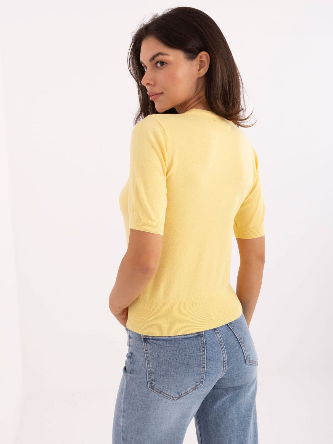 Maglione giallo a maniche corte