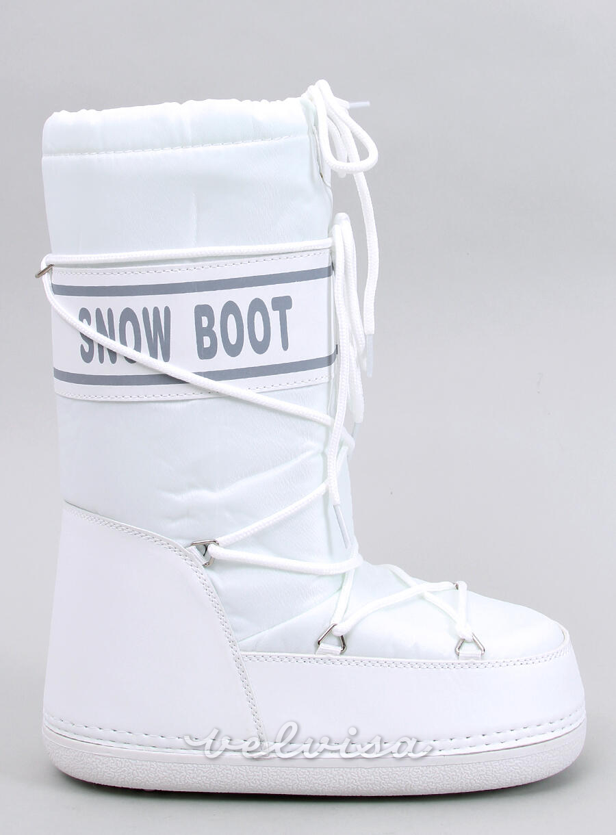 Bijele visoke čizme za snijeg