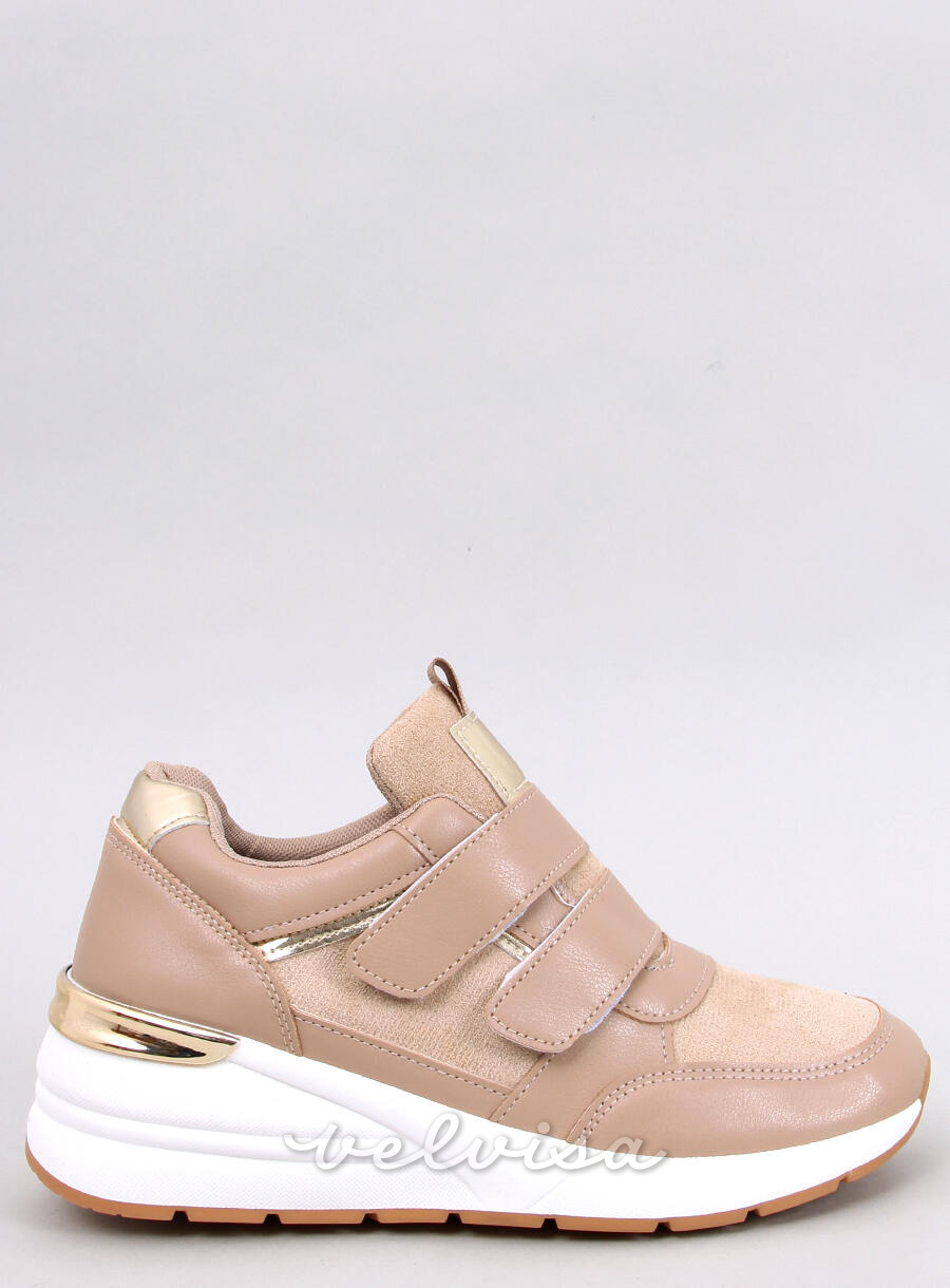 Sneakers con velcro e zeppa beige