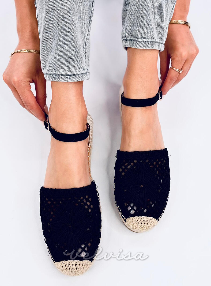 Espadrillas nere con tomaia in pizzo