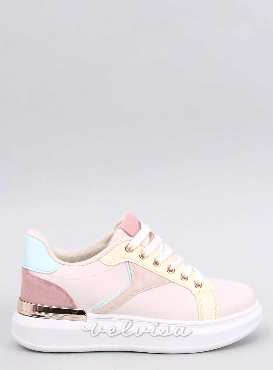 Sneakers beige con elementi pastello