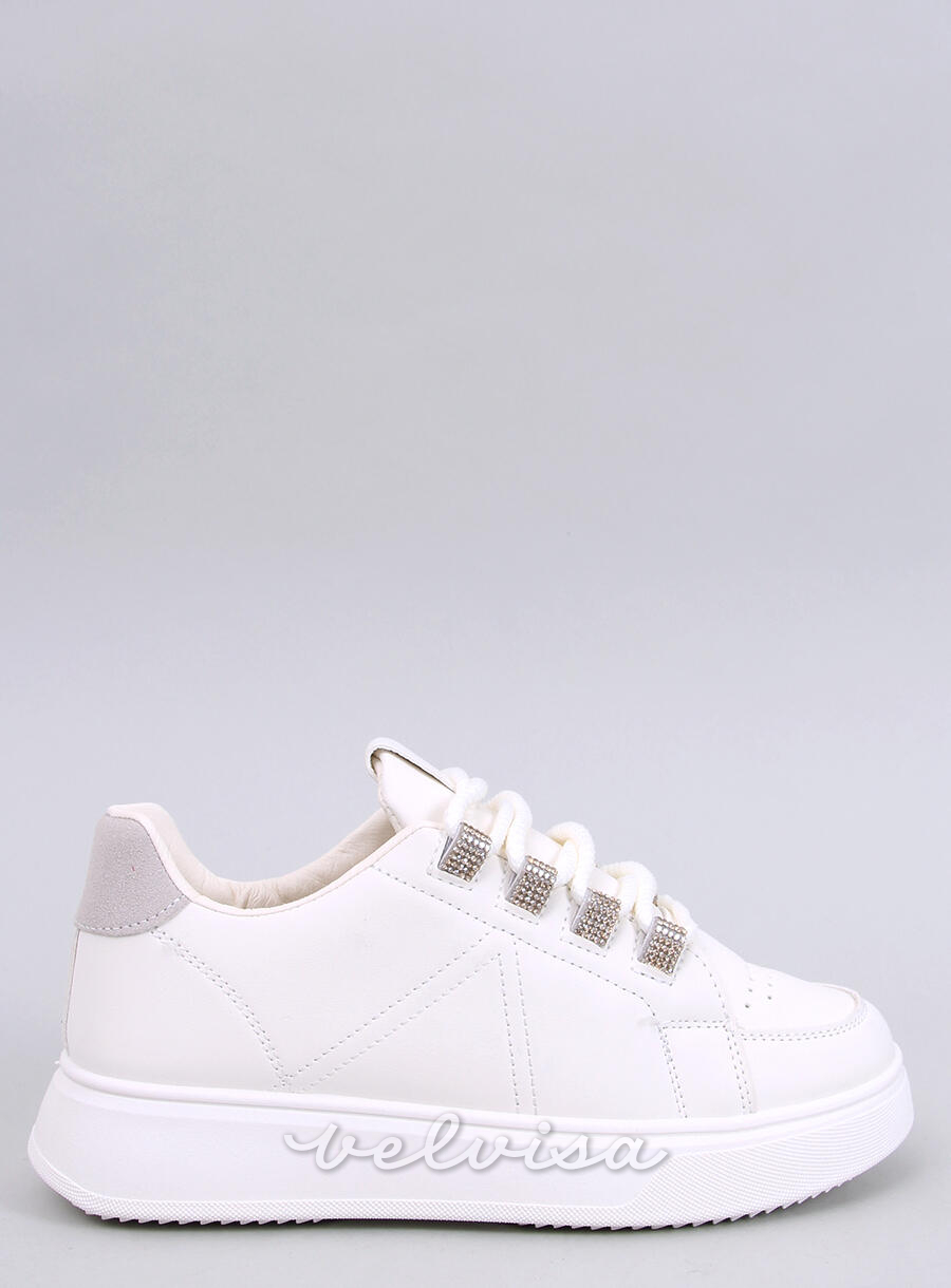 Sneakers beige con lacci spessi