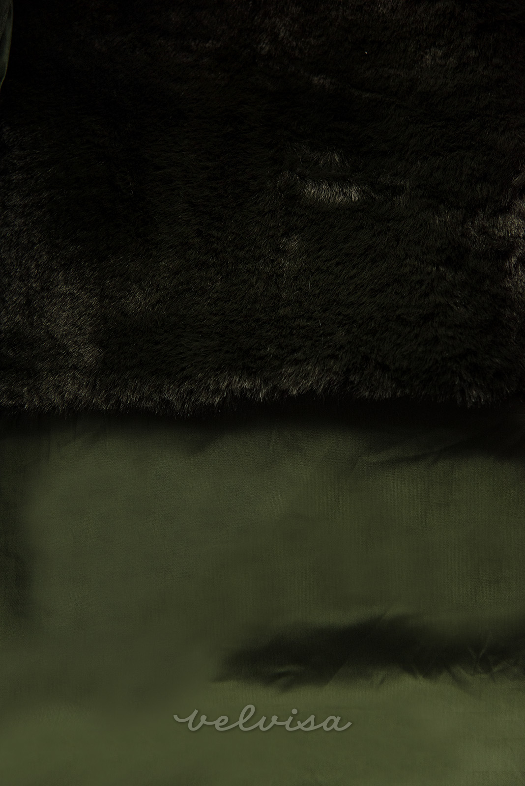 Giacca invernale verde închis con cintura e pelliccia