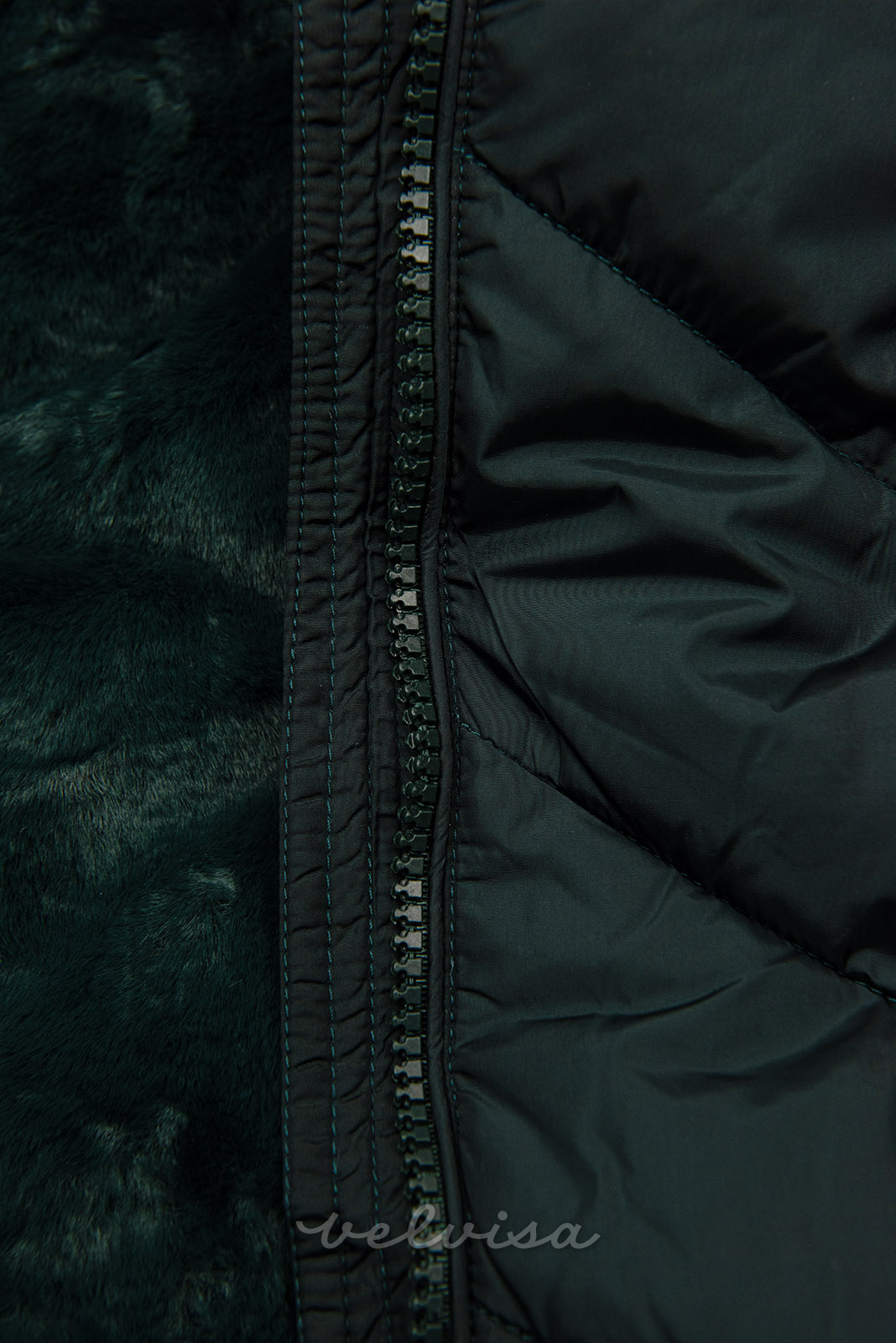 Giacca invernale trapuntata verde scuro con cappuccio removibile