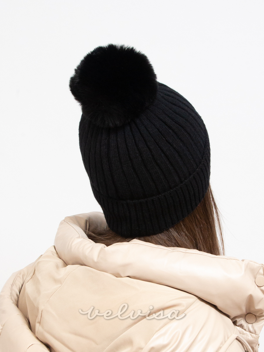 Cappello invernale nero con pompon