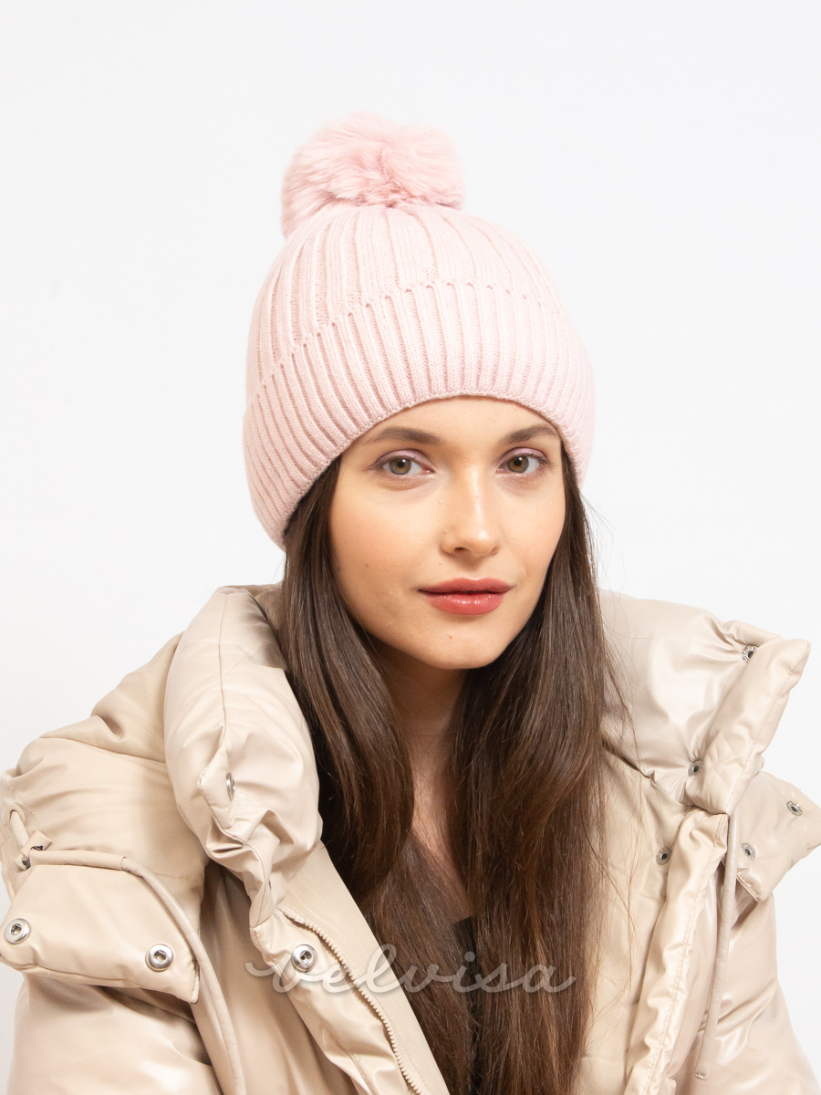 Cappello invernale rosa chiaro con pompon