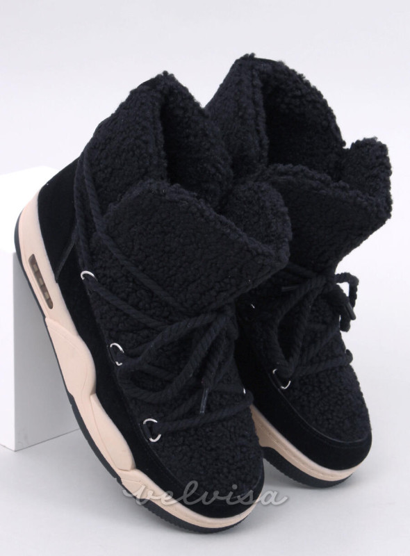 Stivali da neve nello stile delle sneakers neri