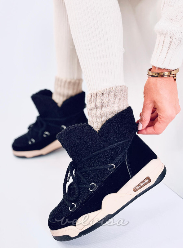 Stivali da neve nello stile delle sneakers neri