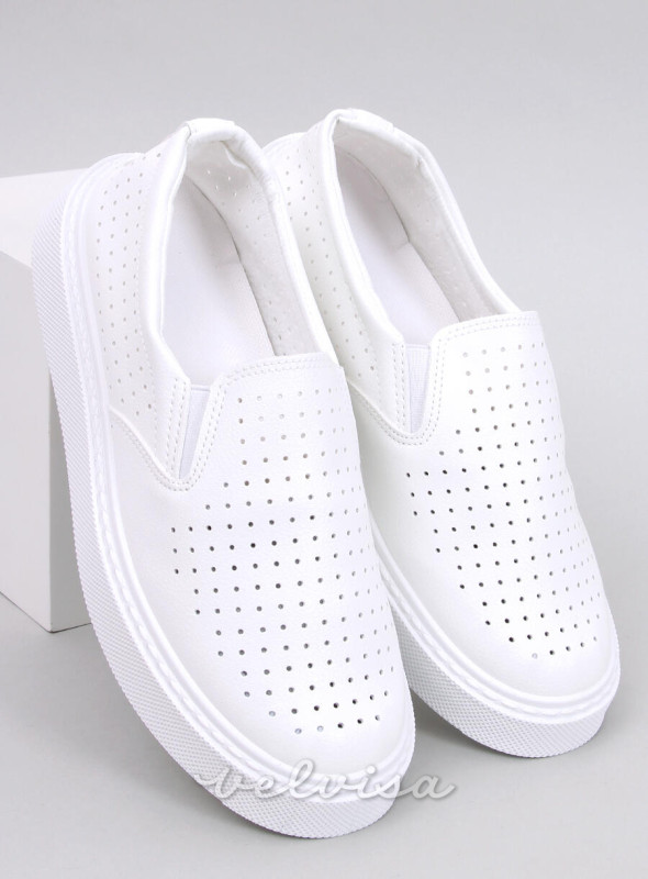 Sneakers slip-on traforate bianche