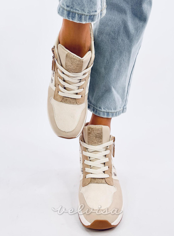 Sneakers beige chiaro con tacco alto con motivo