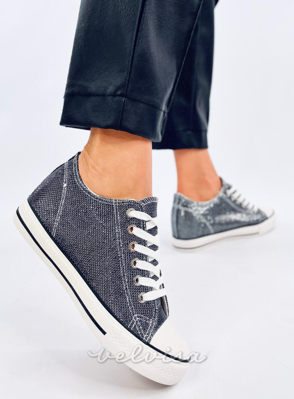 Sneakers nere con tacco nascosto