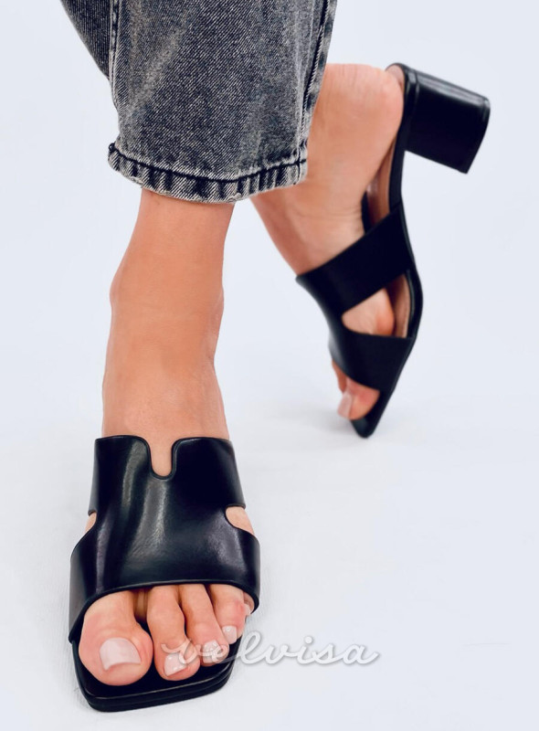 Sandali eleganti con tacco neri