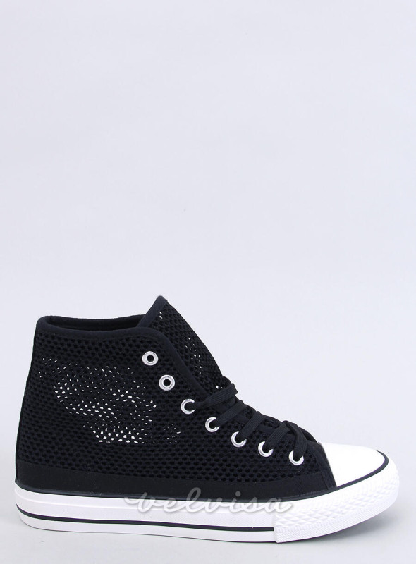 Sneakers nere alte traforate