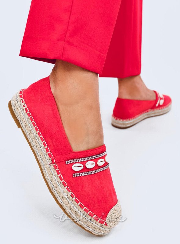 Espadrillas color corallo decorate con conchiglie