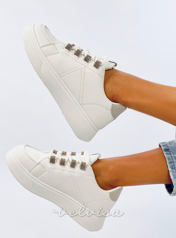 Sneakers beige con lacci spessi