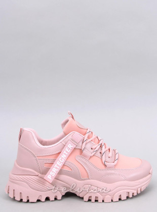 Sneakers rosa chiaro su suola spessa