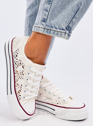 Sneakers in pizzo bianche