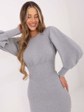 Elegantna siva haljina s dugim rukavima