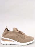 Sneakers sportive beige realizzate in tessuto elastico