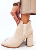Stivaletti eleganti in camoscio beige chiaro