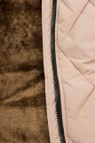 Giacca invernale rosa cipria con design trapuntato