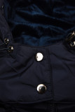 Giacca invernale blu scuro con design trapuntato