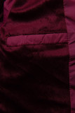 Giacca invernale bordeaux con design trapuntato