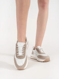 Scarpe sportive in pelle perforata con suola spessa in bianco-beige