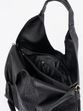 Borsa nera perforata a spalla