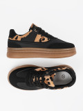Sneakers nere da donna con dettagli leopardati