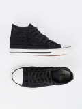 Sneakers nere perforate