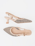 Pumps perforati beige chiaro con tacco basso