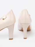Beige cipele na blok petu Sergio Leone