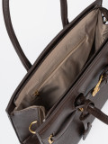 Elegante borsa marrone scuro con fibbia decorativa dorata
