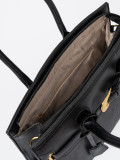 Borsa nera con fibbia decorativa dorata