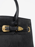 Borsa nera con fibbia decorativa dorata